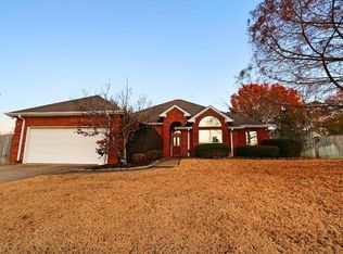 1894 Swan Cir, Tupelo, MS 38801