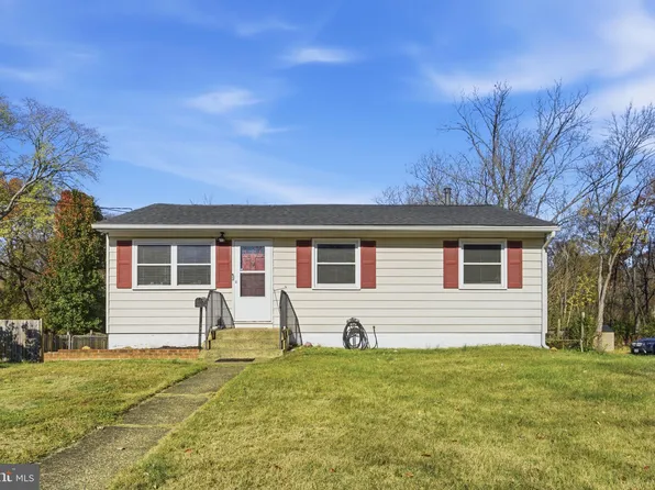 7812 Amherst Dr, Manassas, VA 20111