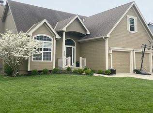 219 SW Seaside Sparrow St, Lees Summit, MO 64082