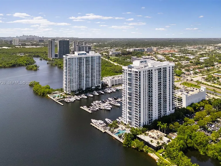 17301 Biscayne Blvd #2009 — Photo 28