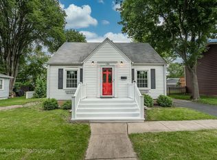 194 Eastview Ave, Crystal Lake, IL 60014