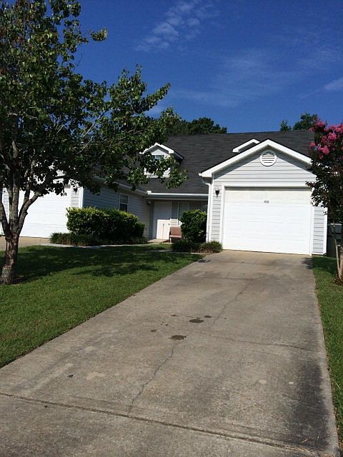 2nd image of 412 S Woodburn Dr