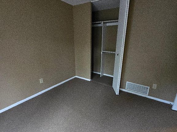 4th image of 100 E 1st St APT 2