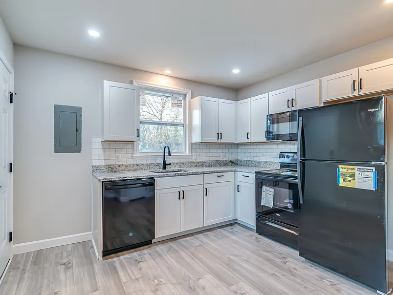 509A Raleigh Dr — Photo 2