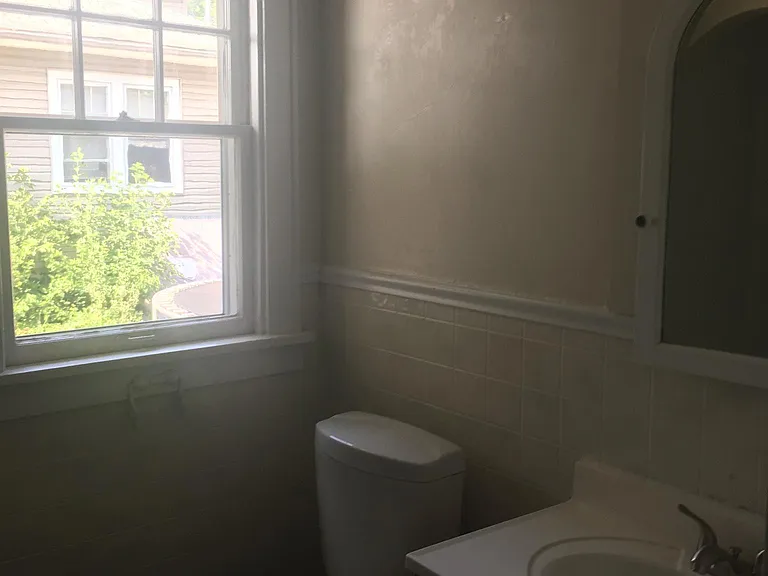 707 Chartres St — Photo 11