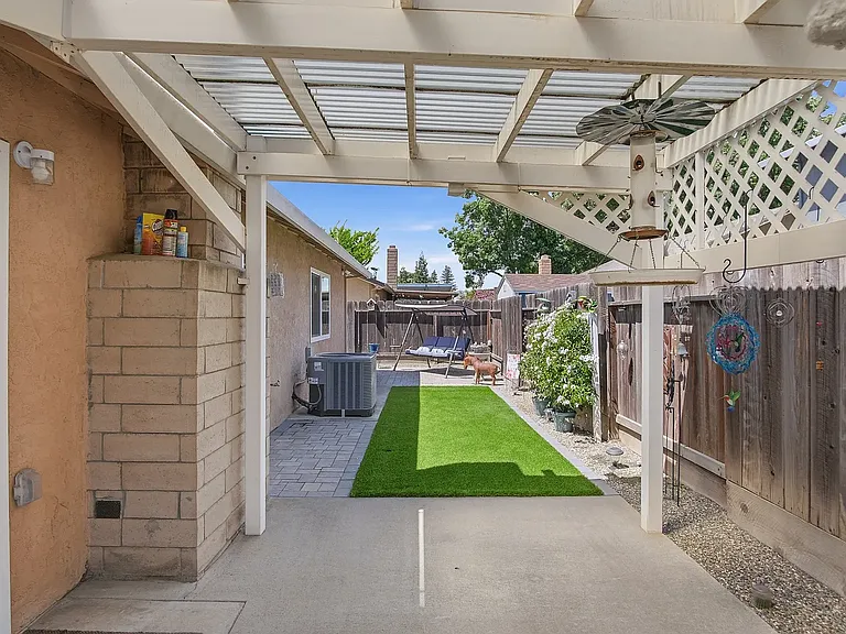 1905 Ursini Ln — Photo 26