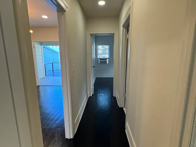 849 N West Knoll Dr — Photo 22