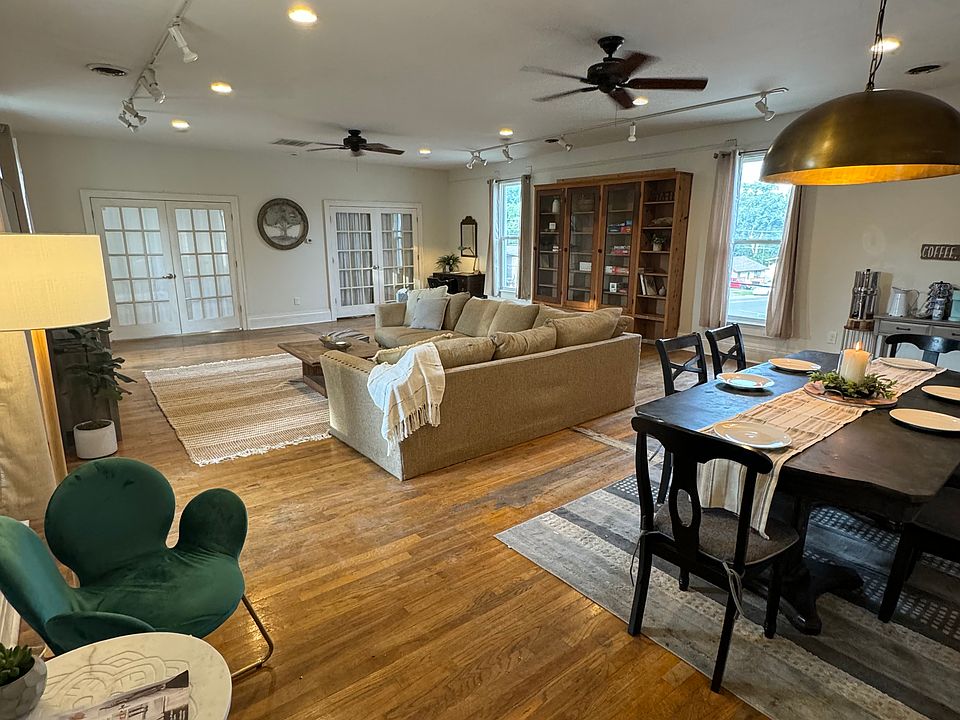 Main living and dining area. 10ft ceilings