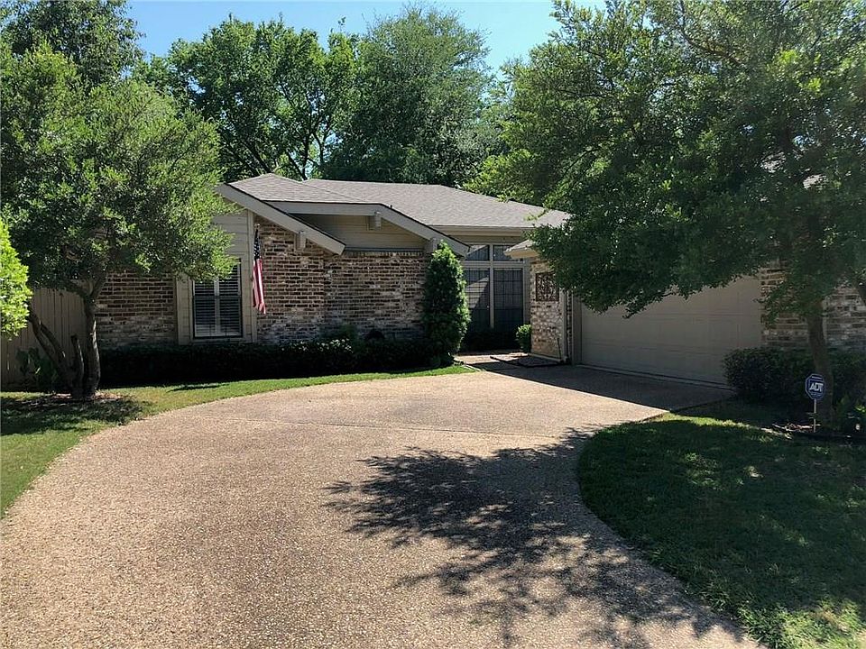 1st image of 9026 Stone Creek Pl