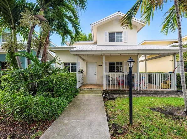 340 NW 19th Terrace #60, Miami, FL 33136