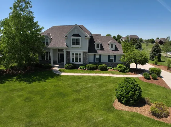 N66W28009 Maple STREET, Sussex, WI 53089