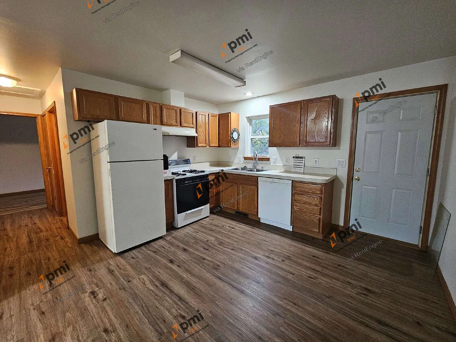 2 bed, 1.0 bath, 840 sqft, $1,125 — Photo 2