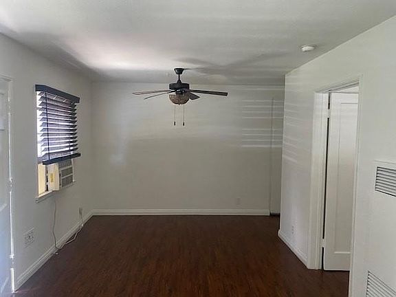 3rd image of 4641 Radford Ave #4641