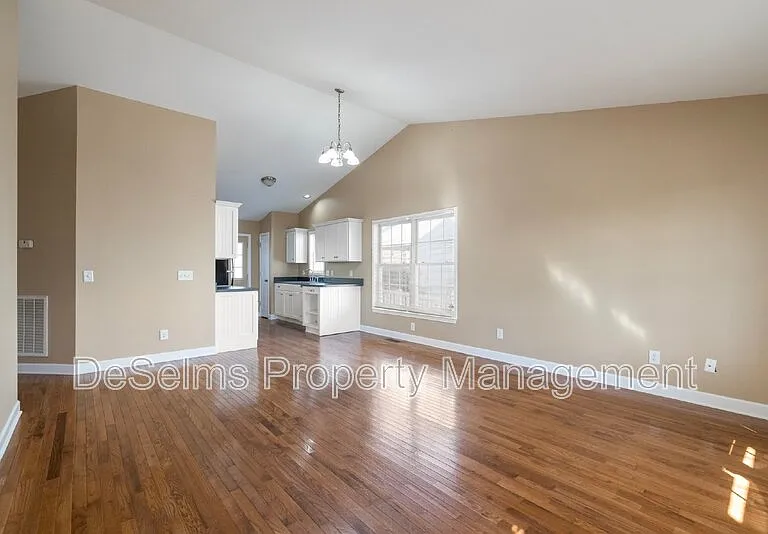 508 S 12th St — Photo 7
