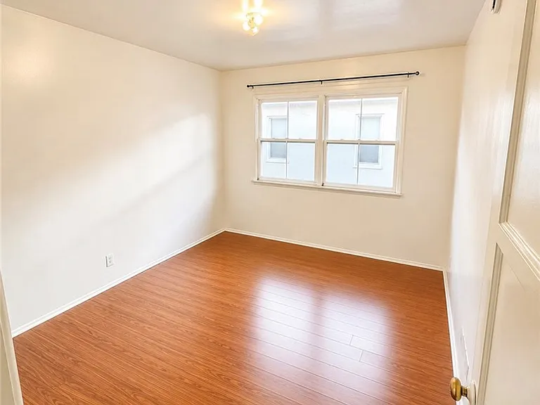 12823 Burbank Blvd — Photo 3