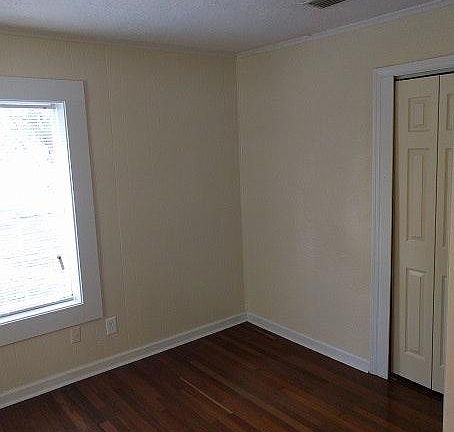 5th image of 9116 Adams Ave