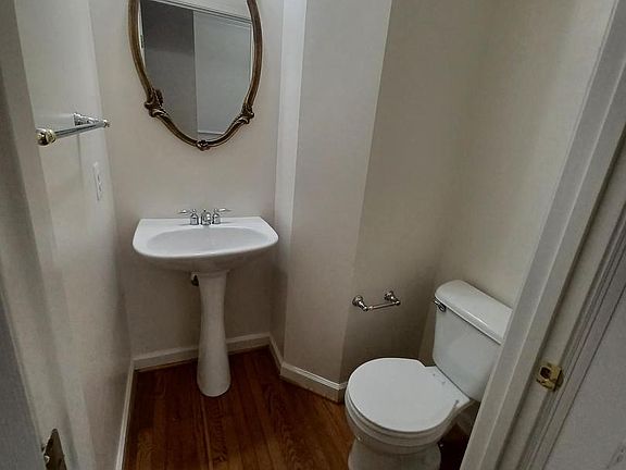 5th image of 7232 Fair Oak Dr