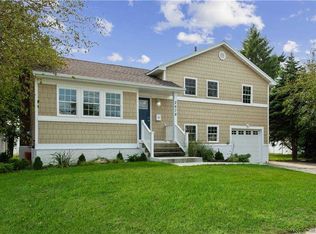 2678 Elm Dr, Bellmore, NY 11710