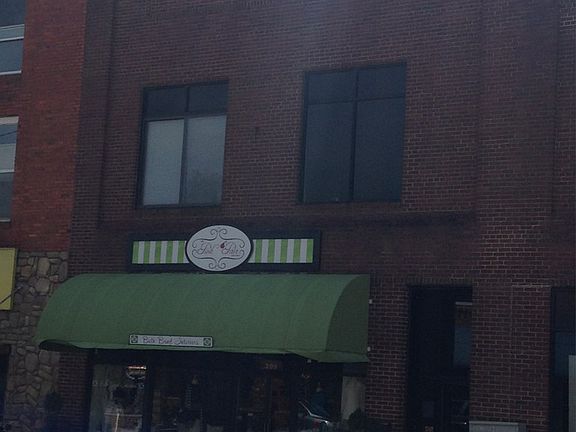 2nd image of 309 10th St