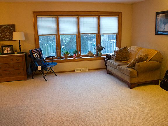 5th image of 1234 Darlene Dr