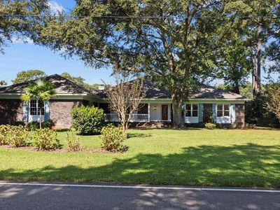 1562 Hawthorn Dr., Pawleys Island, SC, 29585
