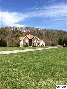 4th image of 1550 Broad River Ln