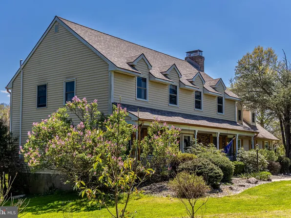 138 Back Brook Rd, Ringoes, NJ 08551