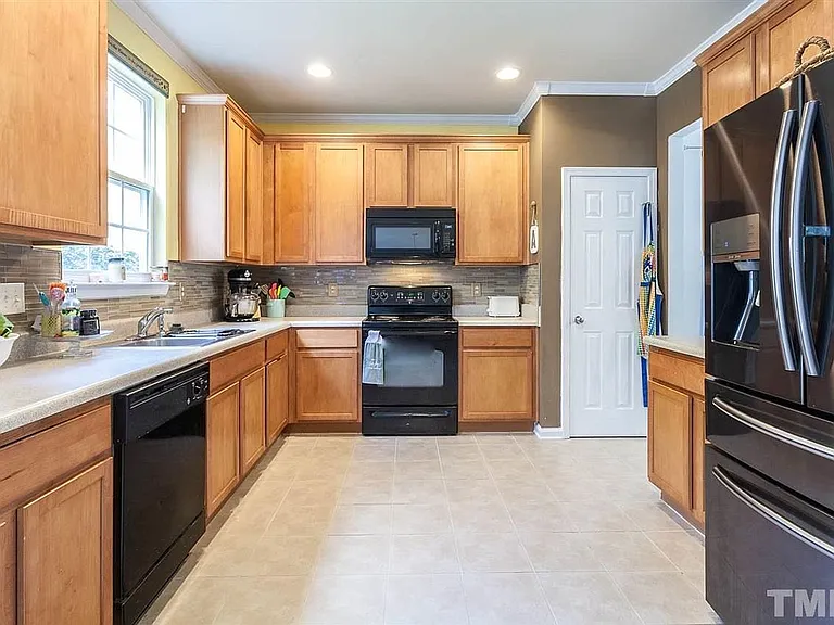 36 Autumn Leaf Ln — Photo 6