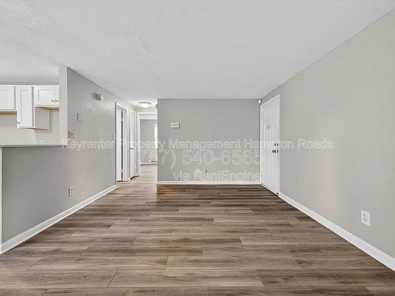 6249 Alexander St #C — Photo 4
