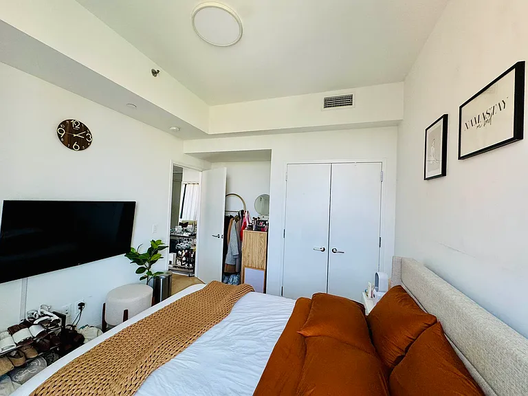 3128 Henry Hudson Pkwy E #405 — Photo 6
