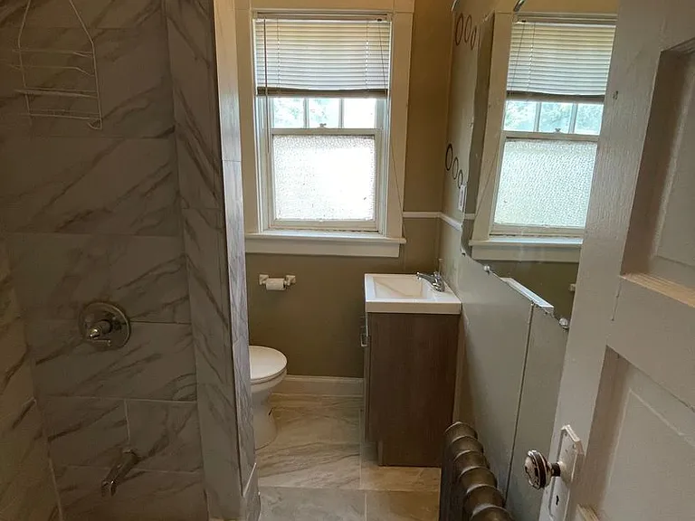2322 Penn St — Photo 23