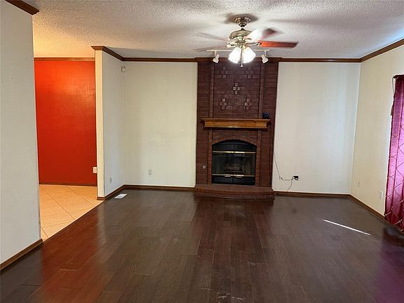 4th image of 901 Randall Dr