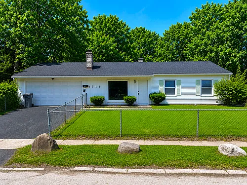 4511 N Kenmore Rd Photo 1