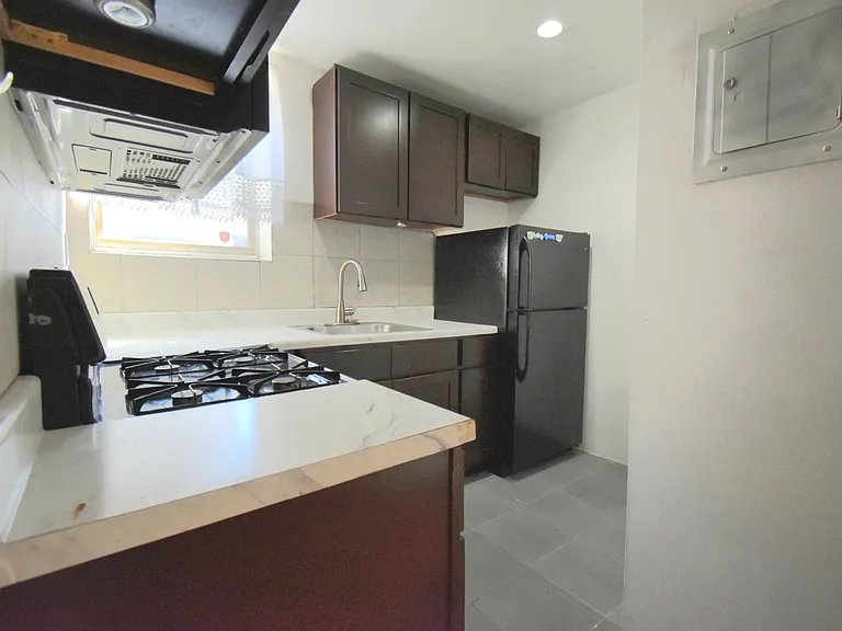 165 Augusta St #B9 — Photo 12