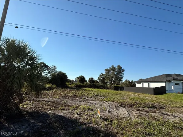 926 Bell Blvd S, Lehigh Acres, FL 33974