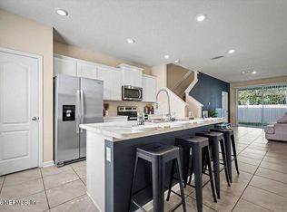 2880 MULE DEER Circle, Jacksonville, FL 32225
