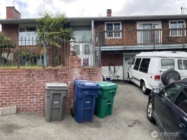 12433 84th Avenue S, Seattle, WA 98178