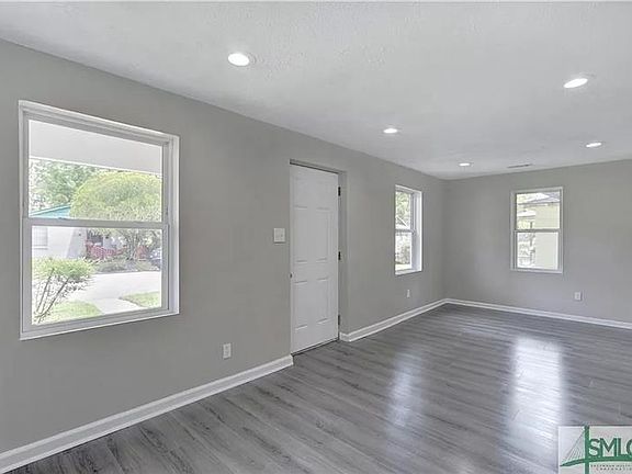 5th image of 747 E Waldburg St