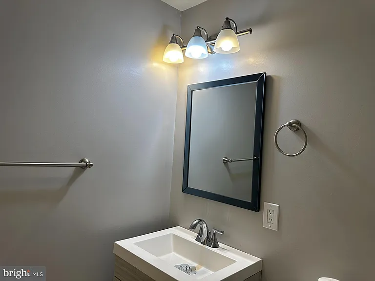 6723 Averett Ct — Photo 15