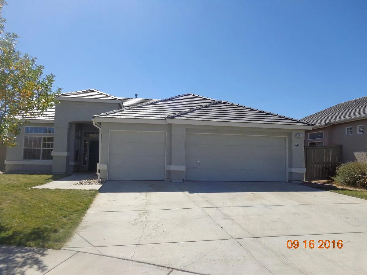 1860 Arboleda Ct photo 1