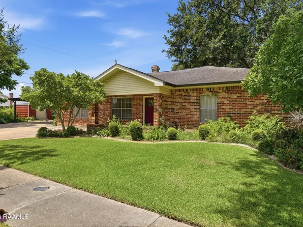 103 Saint James Dr, Lafayette, LA 70506