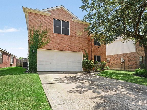 2nd image of 1719 Manor Dr