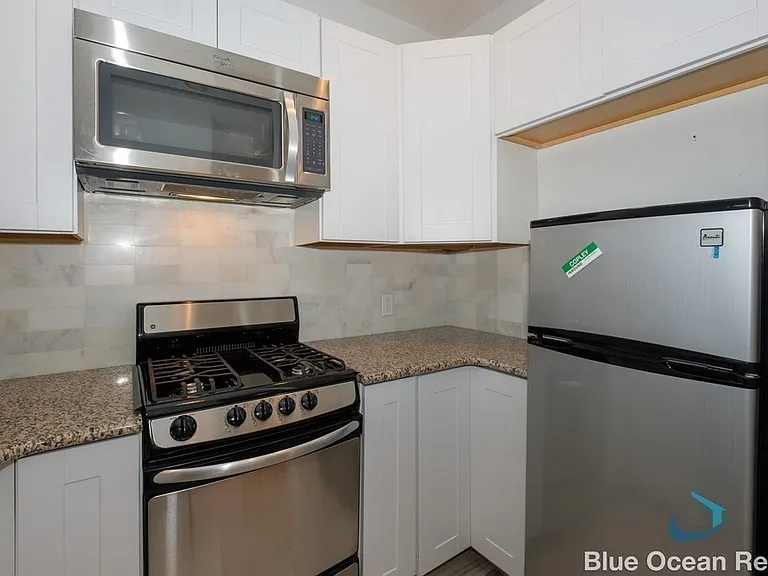 235 Beacon St #10 — Photo 3