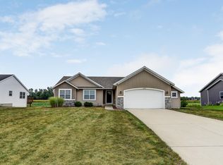 11718 Olive Lake Dr, West Olive, MI 49460