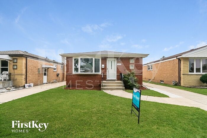 1st image of 3654 Sarah St