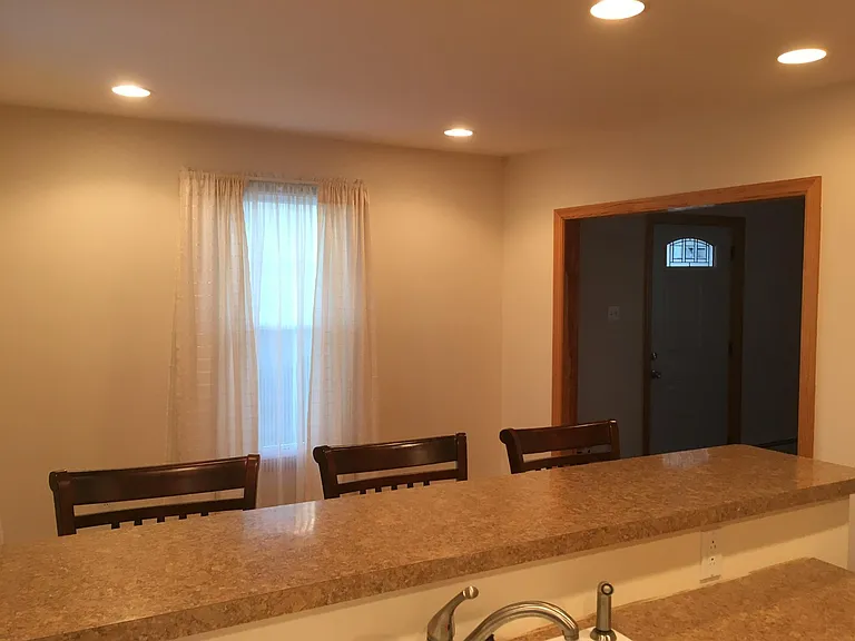 36 Cayuga Pl — Photo 1