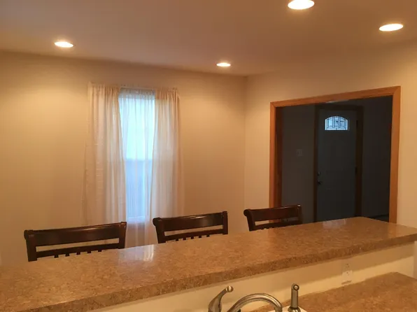 36 Cayuga Pl, Forty Fort, PA 18704