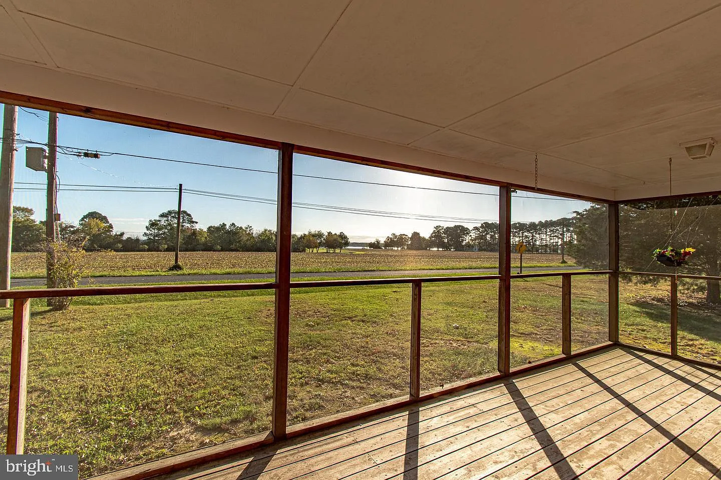 3 bed, 1.0 bath, 1247 sqft, $1,800 — Photo 3