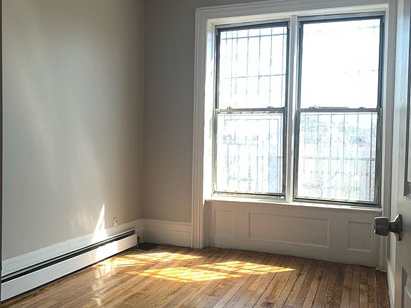 5th image of 1046 Grant Ave #B3