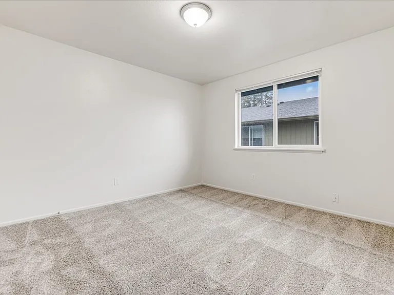 Cannon Court Apartments — Photo 26